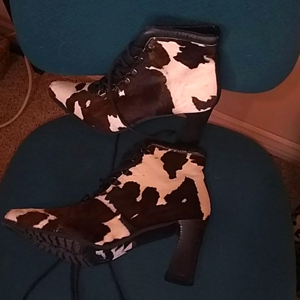 Donald Pliner cow hide boots